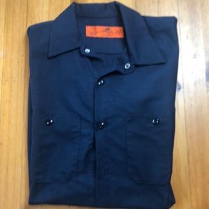 Red Kap s/s button down. Size large